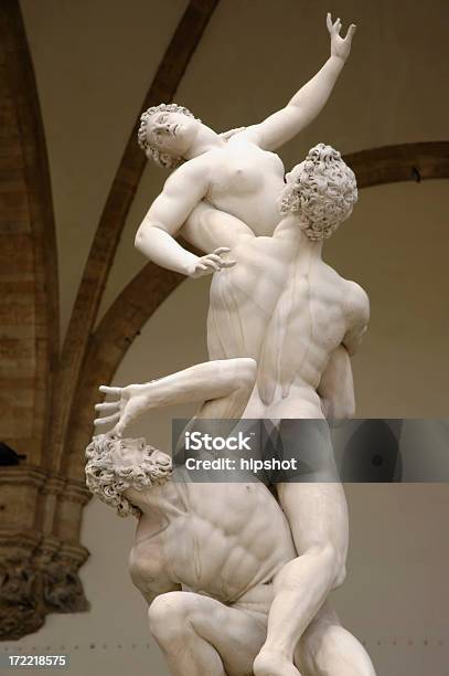 La Violación De La Escultura En Florencia Sabine Mujeres Foto de stock y más banco de imágenes de Violencia sexual