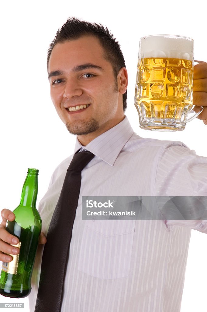 Бизнесмен и пиво - Стоковые фото 20-29 лет роялти-фри