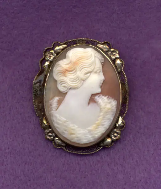 Photo of Cameo Lady