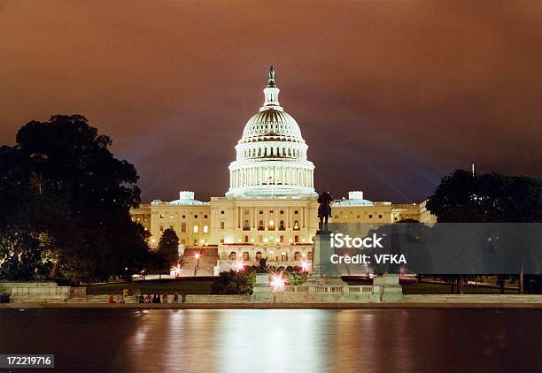 Foto de O Capitol e mais fotos de stock de Capitólio - Capitol Hill - Capitólio - Capitol Hill, Noite, Washington DC