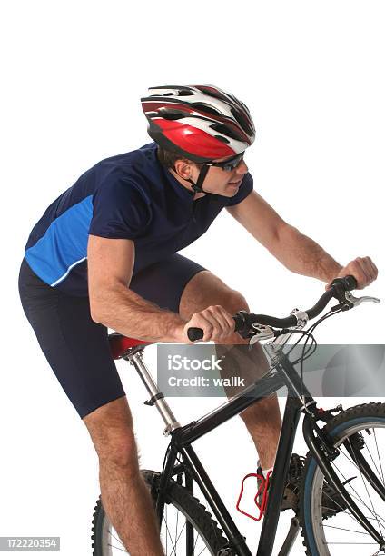 Foto de Motociclista e mais fotos de stock de Adulto - Adulto, Artigo de vestuário para cabeça, Atividade