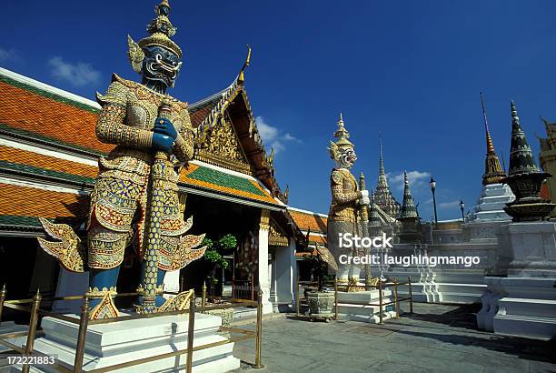 Foto de Fera Yaksha Templo Wat Phra Kaeo Bangcoc Tailândia e mais fotos de stock de Arquitetura