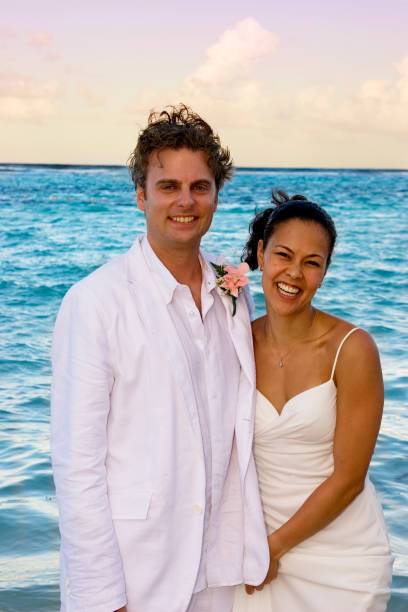 istock Couple on Wedding Day 172222343