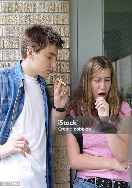 Teen Fragen Nichtraucher 3 3 Stockfoto und mehr Bilder von Kind - Kind, Zigarette, Auge