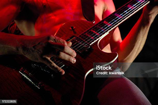 Photo libre de droit de Guitare Et Guitariste banque d'images et plus d'images libres de droit de Guitariste - Guitariste, Sueur, Adulte