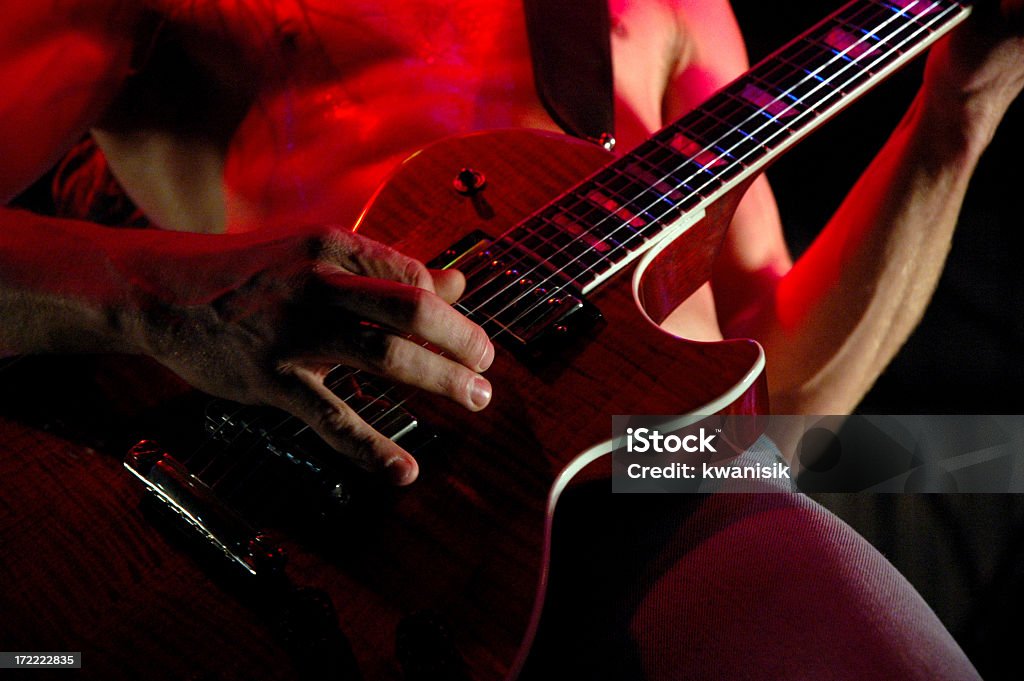 Gitara i Gitarzysta - Zbiór zdjęć royalty-free (Gitarzysta)