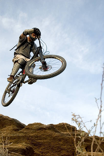 istock Mountain Bike Jump 172223179