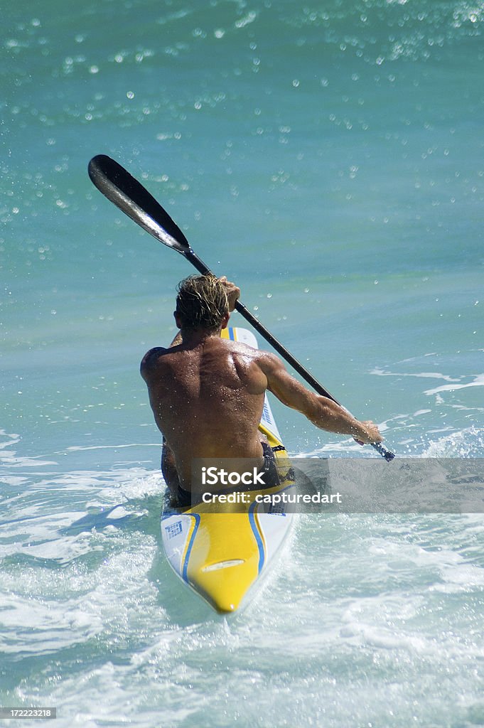 Homme sur Surfski - Photo de Surf-ski libre de droits