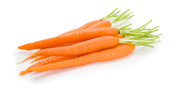 istock Fresh Carrots Isolated on a White Background 172223325