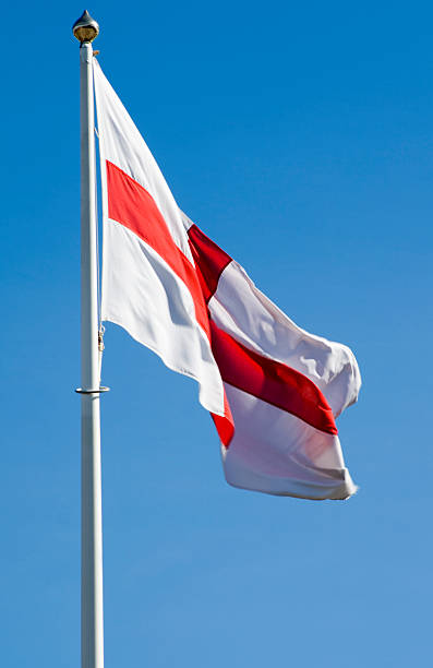 st georges bandery - english flag st george flag flying zdjęcia i obrazy z banku zdjęć