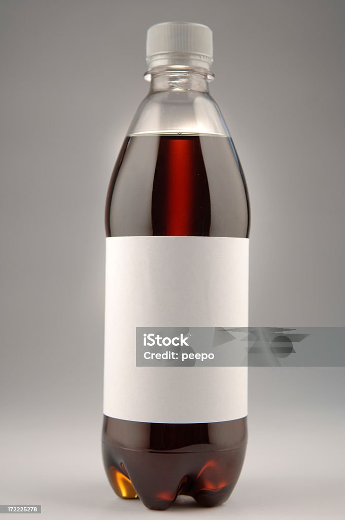 Cola, butelka z pusta Etykieta - Zbiór zdjęć royalty-free (Butelka wody gazowanej)