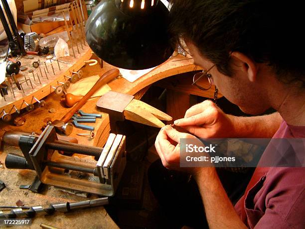 Largo Foto de stock y más banco de imágenes de Joyero - Oficio creativo - Joyero - Oficio creativo, Joyas, Trabajar