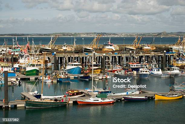 Trawlers - Fotografie stock e altre immagini di Newlyn - Newlyn, Porto marittimo, Acqua