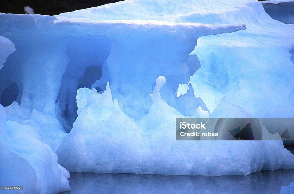 Glace bleue, un iceberg au Groenland - Photo de Bleu libre de droits