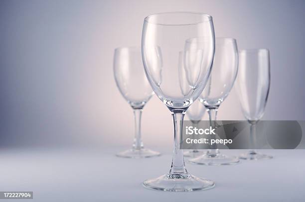 Da Vino Vuota - Fotografie stock e altre immagini di Bicchiere vuoto - Bicchiere vuoto, Vino, Alchol