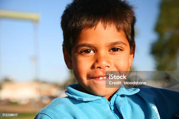 Feliz Jovem Rapaz - Fotografias de stock e mais imagens de Criança - Criança, Rapazes, Pessoas