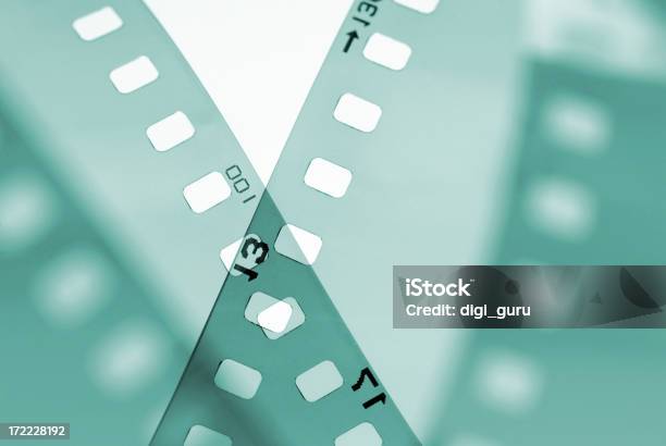 Foto de 35 Mm Filmstrip Em Estilo Studio e mais fotos de stock de Filme cinematográfico - Filme cinematográfico, Indústria Cinematográfica, Pequeno