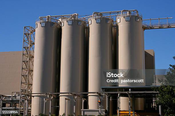 Fabrik Aufbewahrungsmöglichkeit Stockfoto und mehr Bilder von Abfüllanlage - Abfüllanlage, Arbeiten, Arbeitsstätten