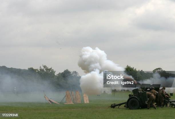 Pistola Campo Della Seconda Guerra Mondiale - Fotografie stock e altre immagini di Arma da fuoco - Arma da fuoco, Armi, Battaglia