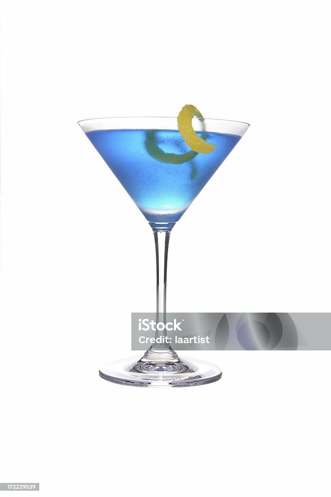 Cocktails sur blanc: Martini bleu. - Photo de Bleu libre de droits