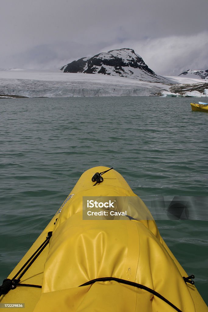 Ghiacciaio Lago kayak - Foto stock royalty-free di Acqua