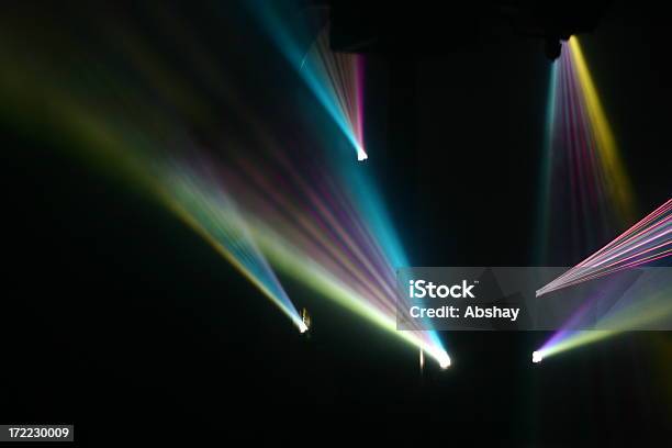 Luce Laser Show - Fotografie stock e altre immagini di Astratto - Astratto, Attrezzatura per illuminazione, Colore descrittivo