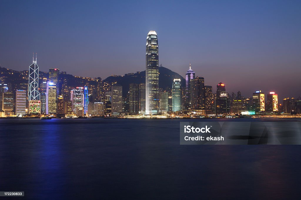 Berühmte Hong Kong Skyline in der Dämmerung - Lizenzfrei Hongkong Stock-Foto