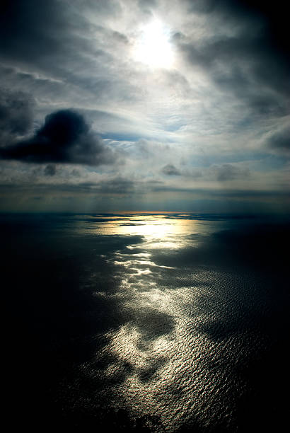capri itália ocean nuvem de tempestade pausa - sorrentine peninsula imagens e fotografias de stock