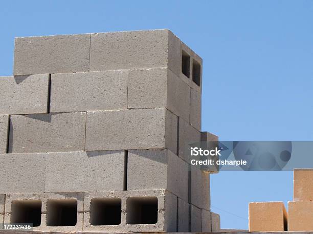 Blocchi Di Calcestruzzo - Fotografie stock e altre immagini di Blocco di calcestruzzo - Blocco di calcestruzzo, A forma di blocco, Blocco di cemento
