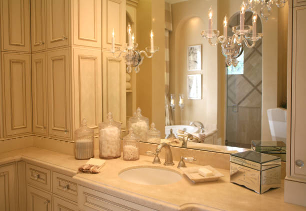 istock Elegant Bathroom Sink with Mirror 172231771