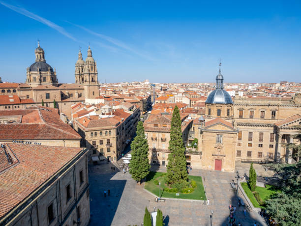 istock Anaya Square, Salamanca 1722319165