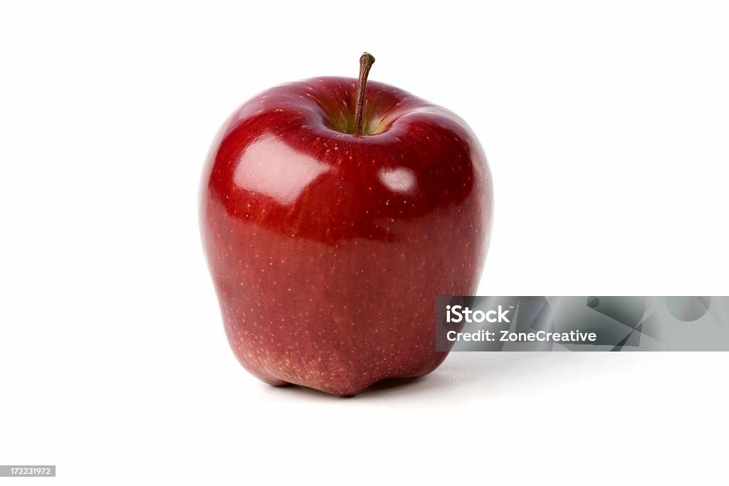 Rosso brillante apple isolato su bianco - Foto stock royalty-free di Alimentazione sana