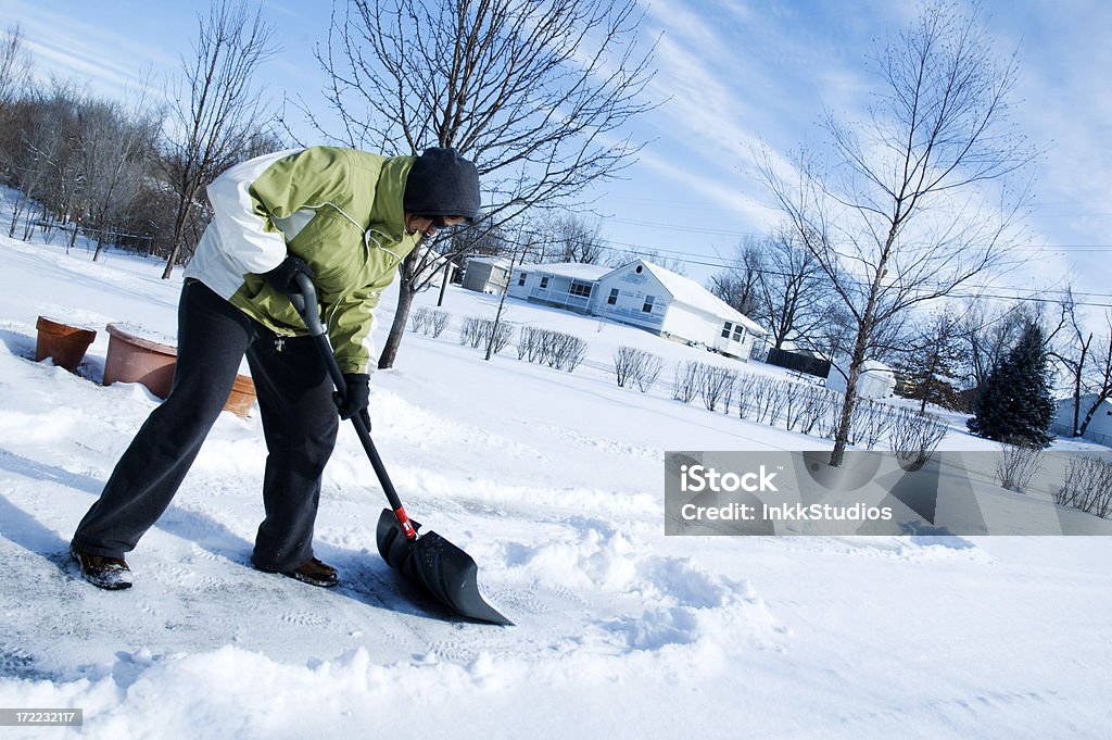 Remoção de neve do inverno neve - Foto de stock de Adulto royalty-free