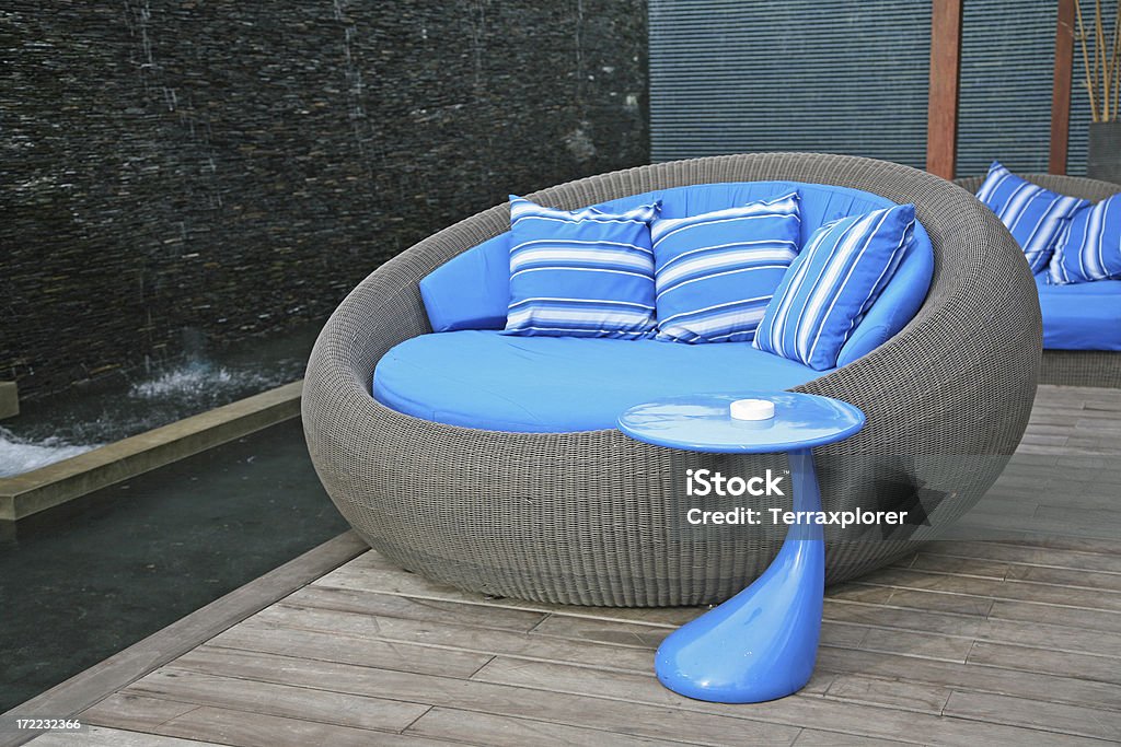 Стильный кресло в Resort - Стоковые фото Гостиная роялти-фри