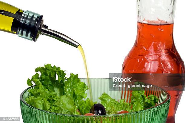 Versare Lolio Per Insalata - Fotografie stock e altre immagini di Aceto - Aceto, Alimentazione sana, Antiossidante