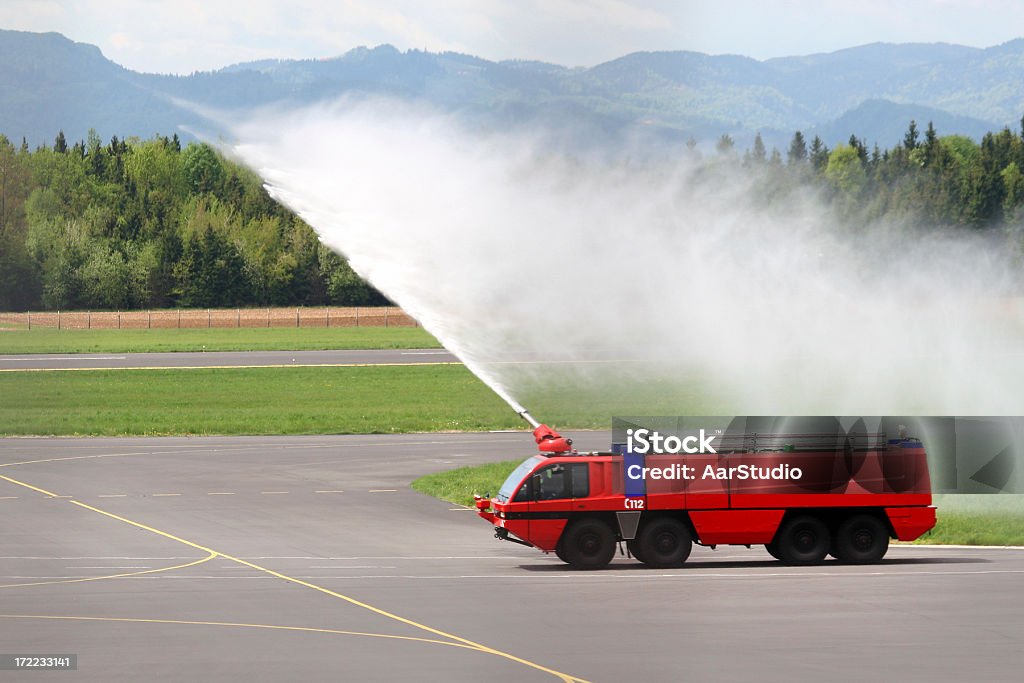 Moderne de camion de pompier - Photo de Aéroport libre de droits