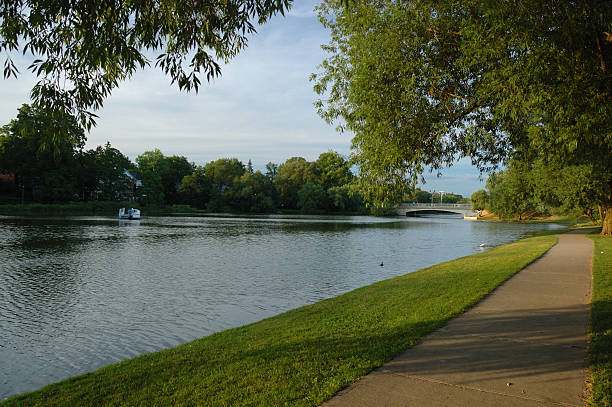 istock Picturesque Stratford river walkway 172236209