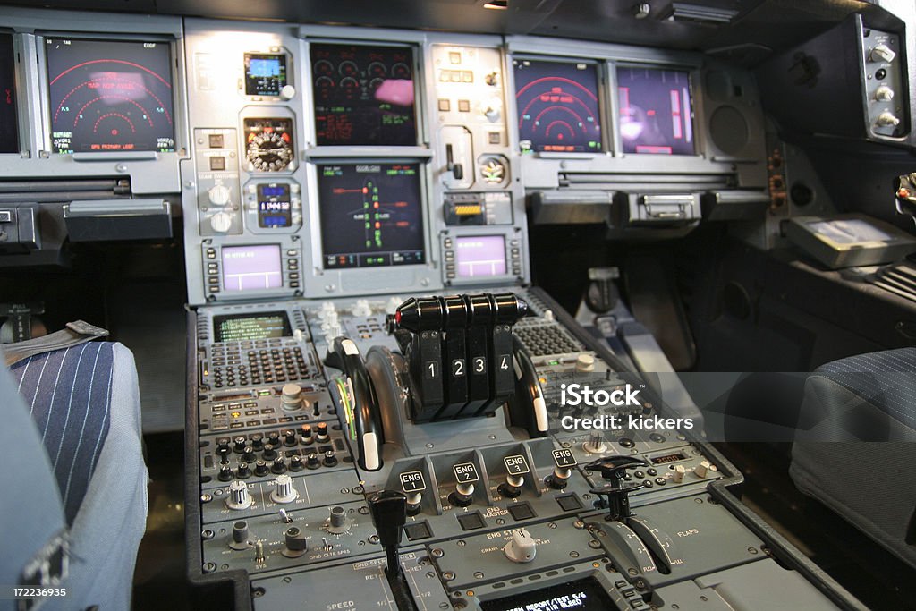 "interno della cabina di pilotaggio" - Foto stock royalty-free di Aereo di linea