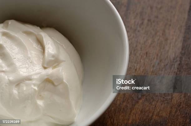 Ciotola Di Yogurt Al Naturale - Fotografie stock e altre immagini di Semplicità - Semplicità, Yogurt, Alimentazione sana