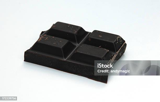 Cioccolato Scuro - Fotografie stock e altre immagini di Cioccolato - Cioccolato, Quattro oggetti, Sezione parziale