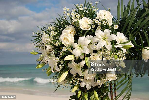 Bouquet Bei Einer Hochzeit Stockfoto und mehr Bilder von Blume - Blume, Blumenbouqet, Braut