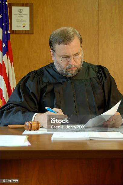 저지 징후 법원 명령 법원에 대한 스톡 사진 및 기타 이미지 - 법원, 판사, 45-49세