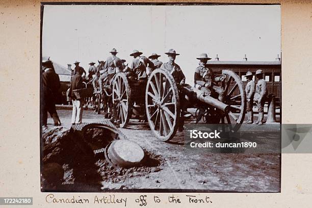 Kanadyjskie Artillery Zniżki Na Przodzie - zdjęcia stockowe i więcej obrazów Antyczny - Antyczny, Armata, Armia