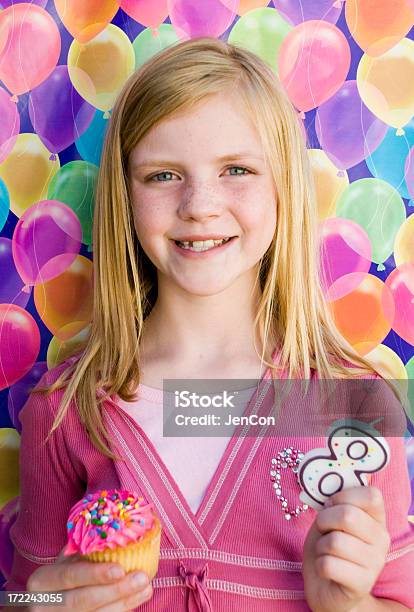 Chica De Cumpleaños Foto de stock y más banco de imágenes de 8-9 años - 8-9 años, Adolescencia, Alegre