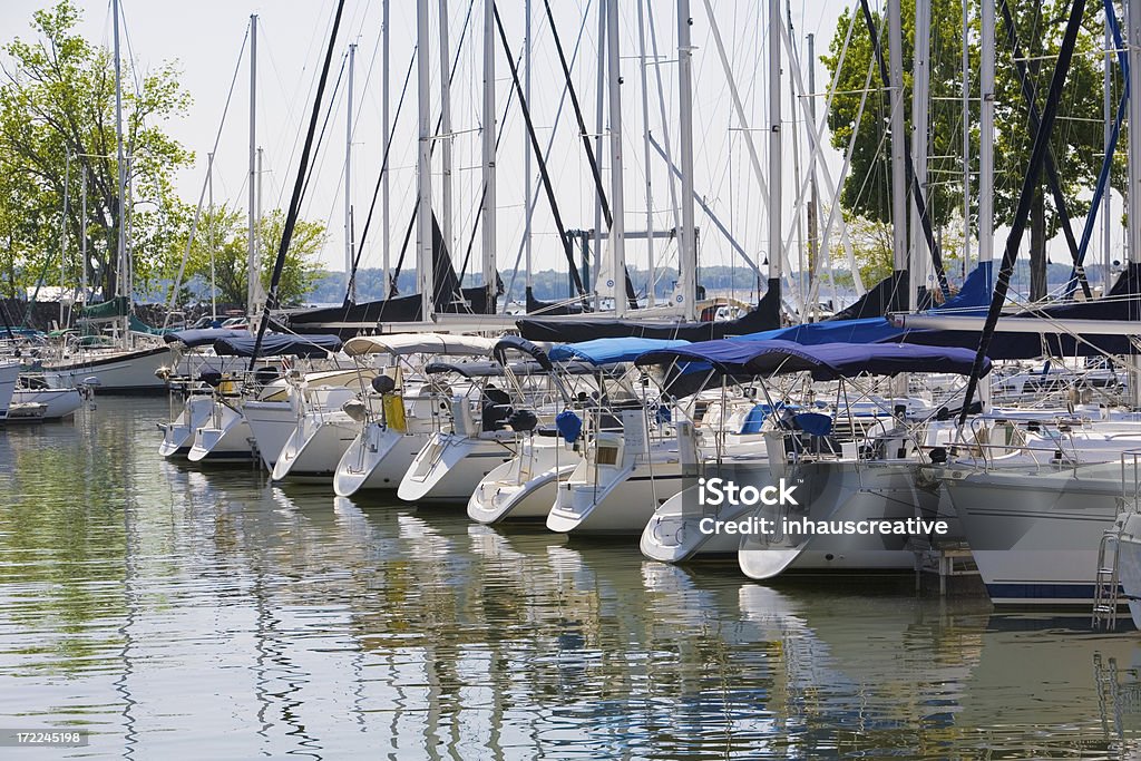 Barca a vela Marina - Foto stock royalty-free di Acqua
