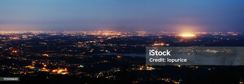 Stadt bei Nacht - Lizenzfrei Mailand Stock-Foto