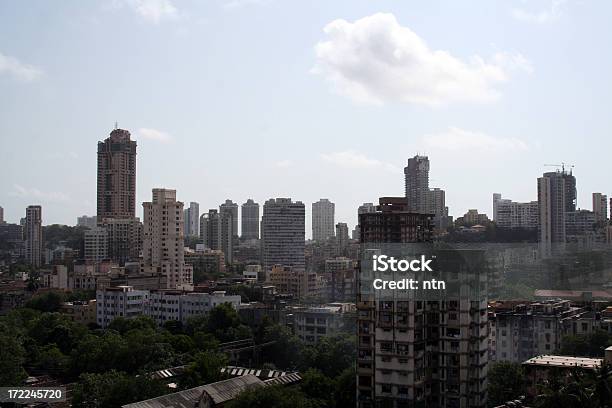 Residenziale Alto Si Erge A Mumbai - Fotografie stock e altre immagini di Mumbai - Mumbai, Orizzonte urbano, Affari