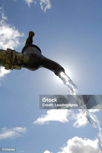 Tocca Acqua1 - Fotografie stock e altre immagini di Acqua - Acqua, Acqua fluente, Acqua potabile