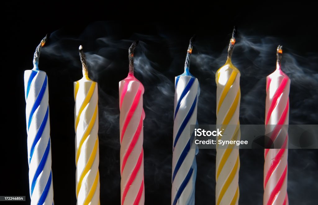 Velas de cumpleaños 2 - Foto de stock de El Fin libre de derechos