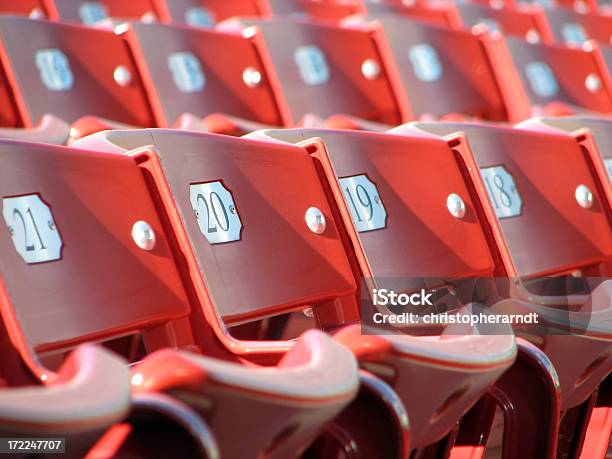Foto de Assentos De Estádio e mais fotos de stock de Arquibancada - Arquibancada, Parque Millennium, Chicago - Illinois